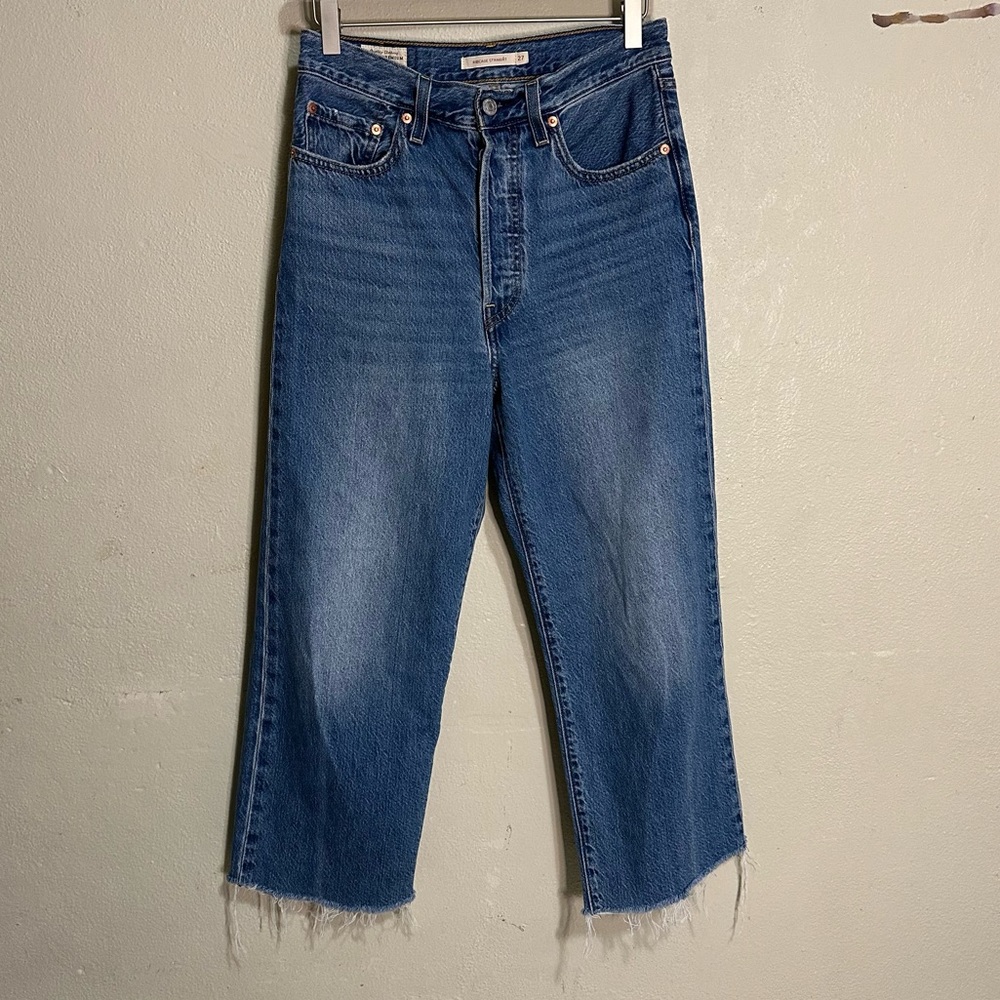 Levi's Premium Ribcage Straight Button Fly Raw Hem Jeans Size‎ 27